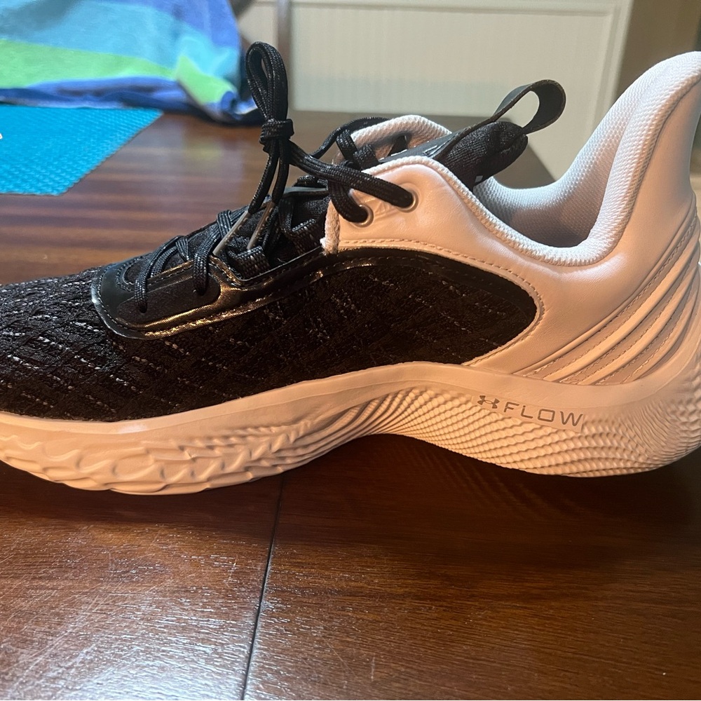 Under Armour Team Curry 9 Shoes - Black and White